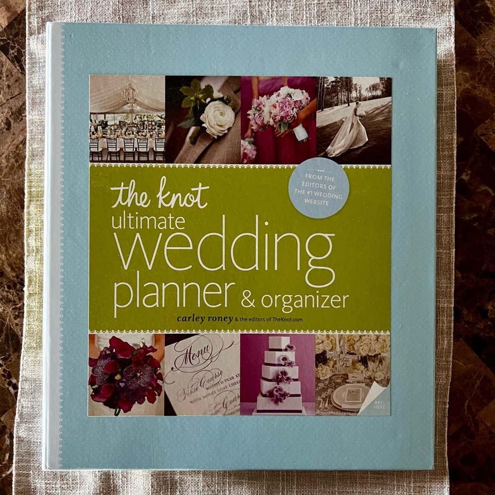The Knot Ultimate Wedding Planner & Organizer [binder edition]